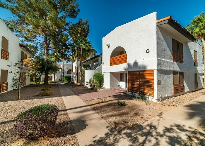88 3bd 2b Modern Comfort Heated Pool