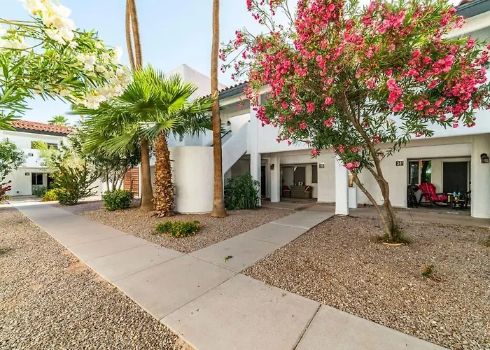 88 3bd 2b Modern Comfort Heated Pool Holiday home *